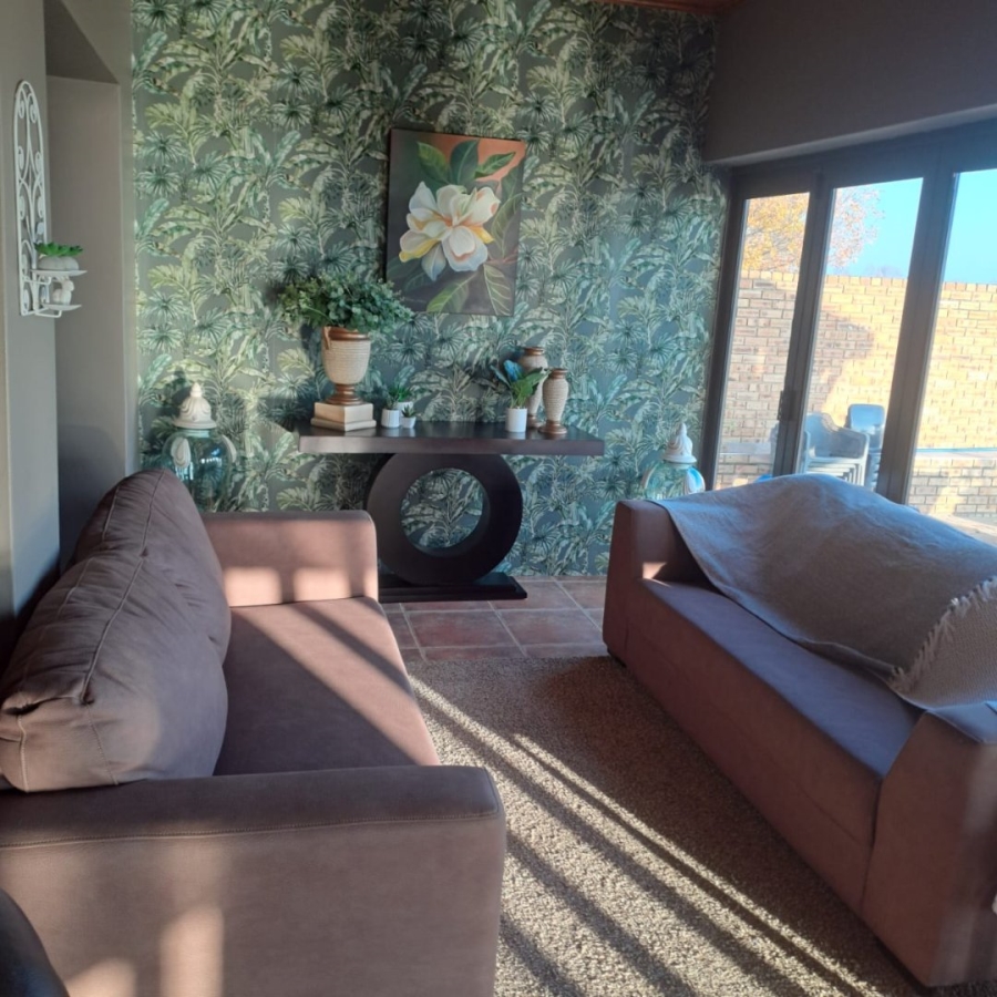  Bedroom Property for Sale in Oranjeville Free State